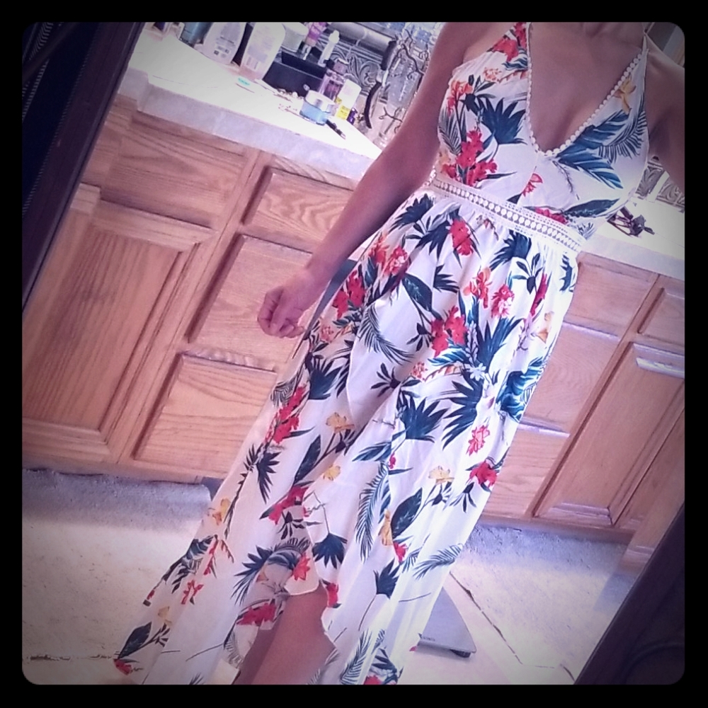 Super feminine Floral Parisian dress